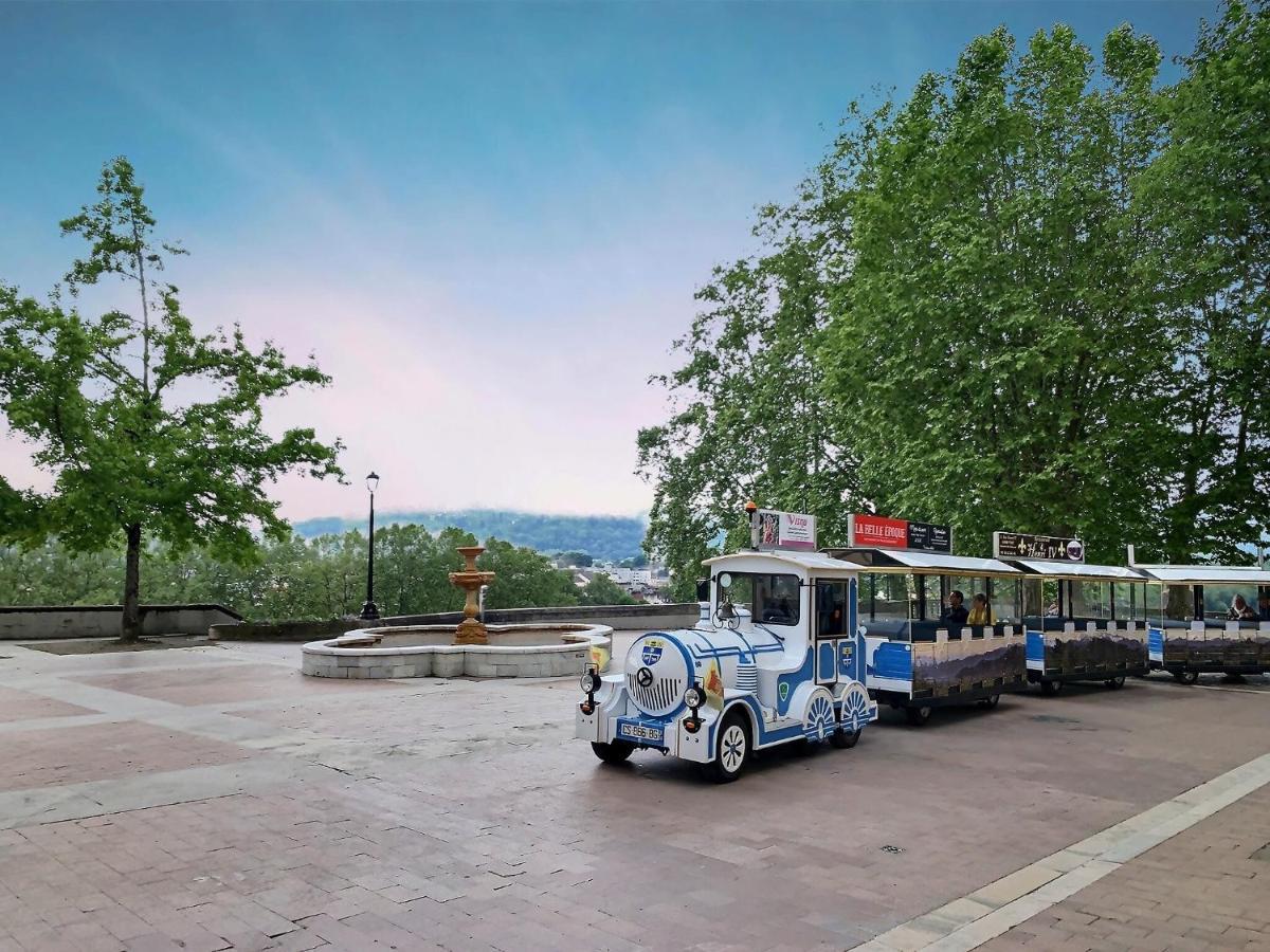 Quartier Historique Et Populaire Du Chateau De Pau Kültér fotó